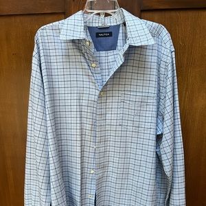 Men’s Nautica Shirt Size XL great Condition